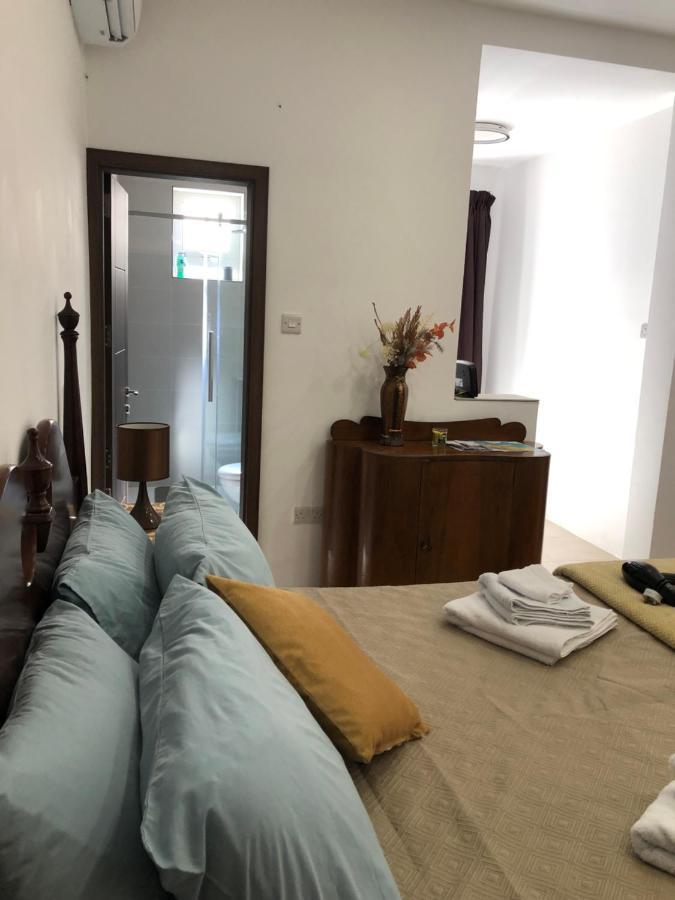 64 Barth Msida