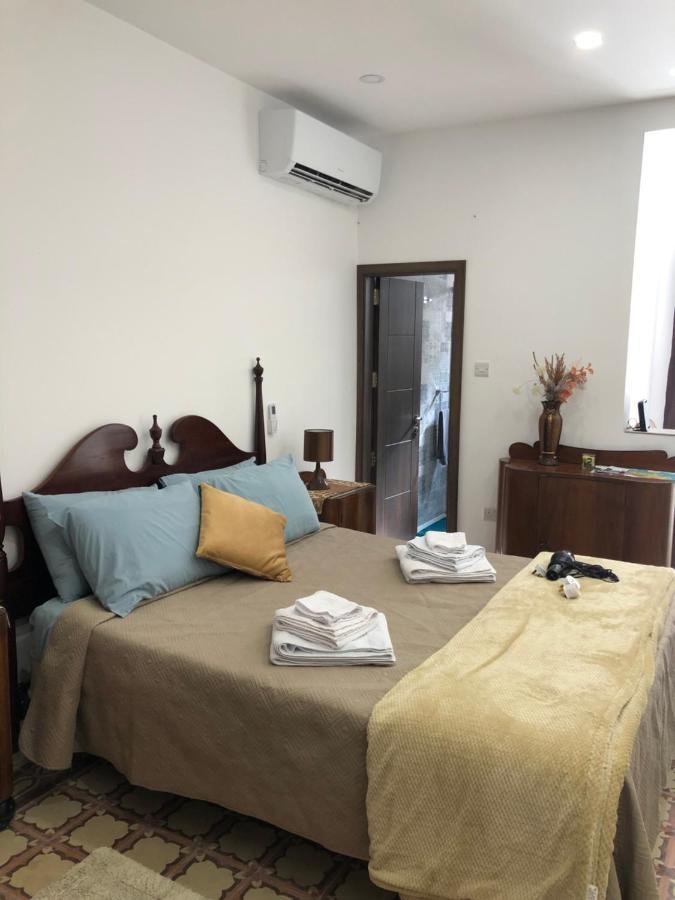 64 Barth Apartment *